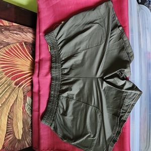 XL olive green shorts